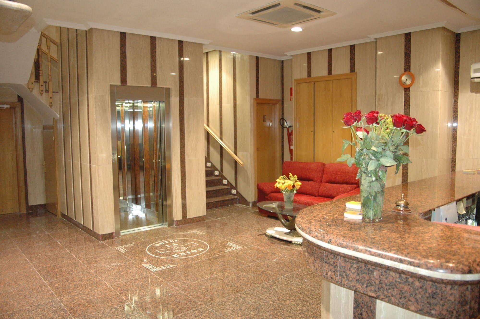 Hotel La Union Humanes de Madrid Exteriér fotografie